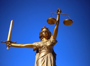 justice-2060093_1920