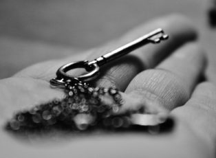 Twitter ad key